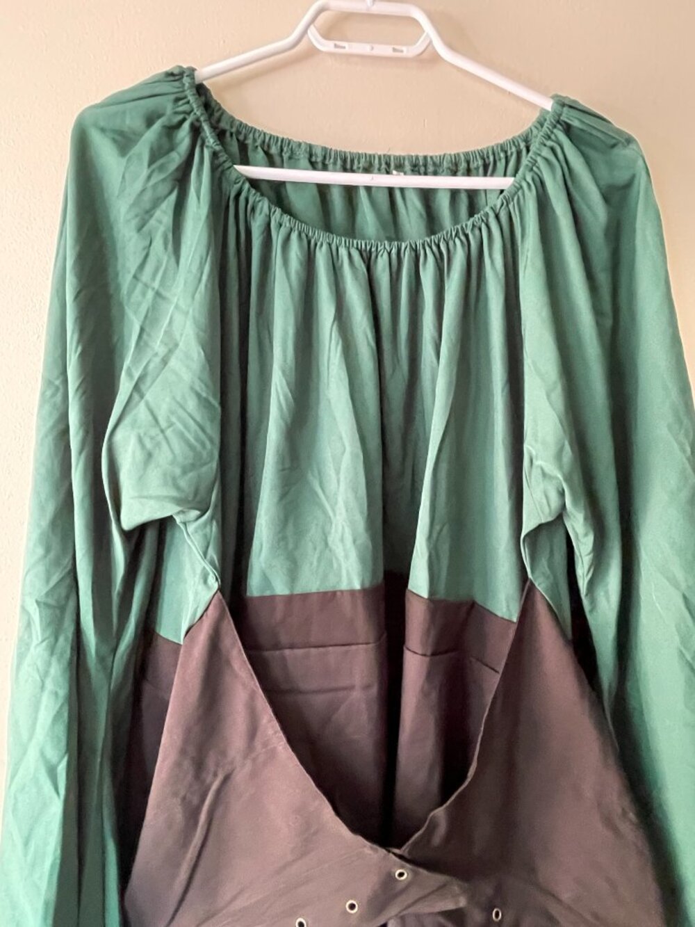 Medieval Renaissance Tunic Costume - Picture 10 of 11